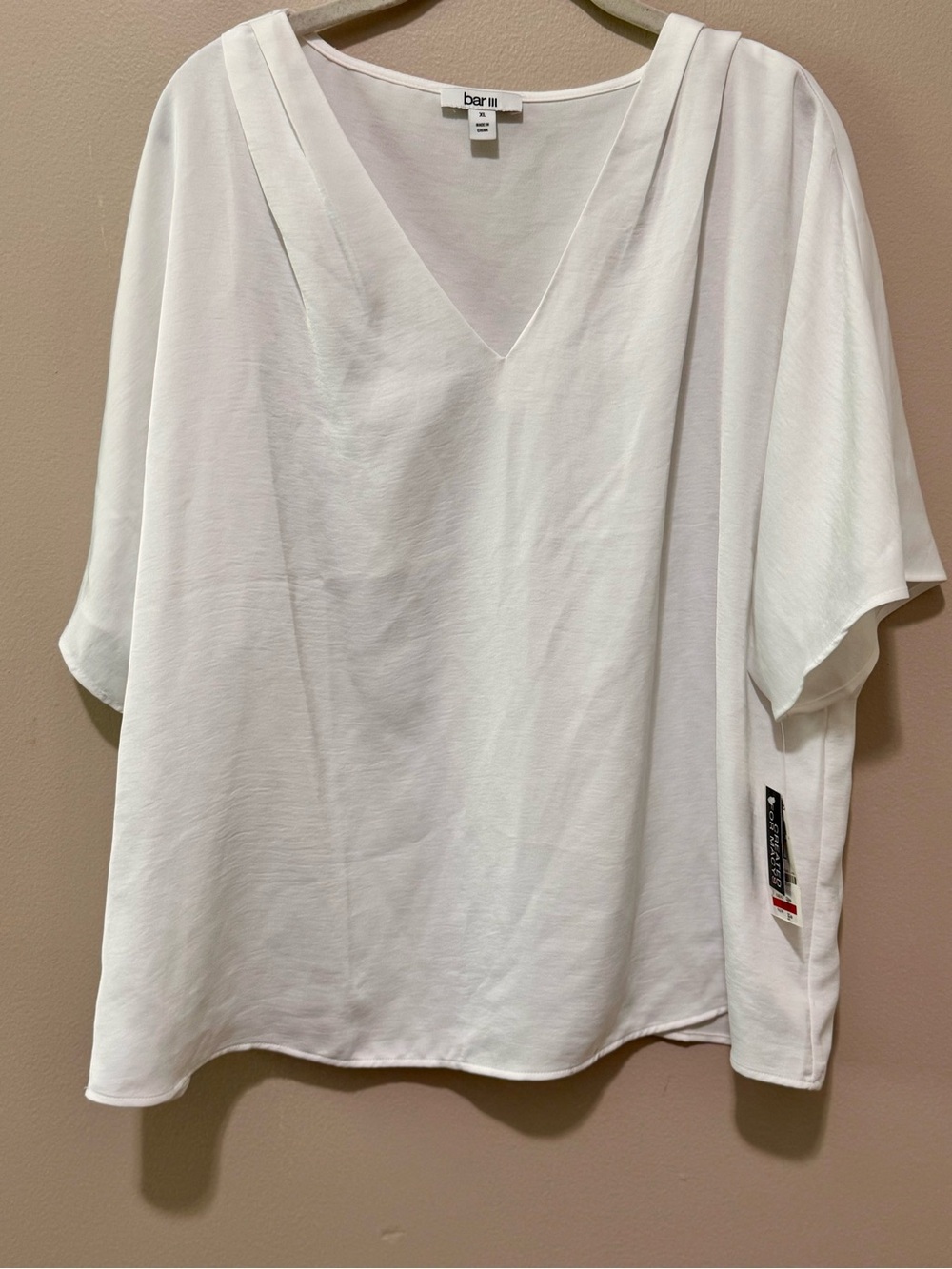 Bar III White V-Neck Short Sleeve Button Down Style Shirt